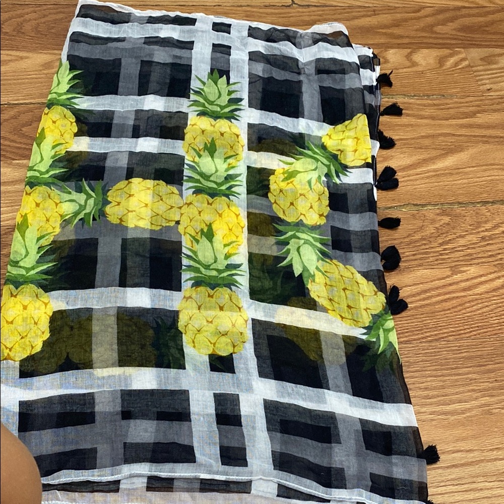 Apt. 9 Pineapple Checkered Throw - Black, White, Yellow